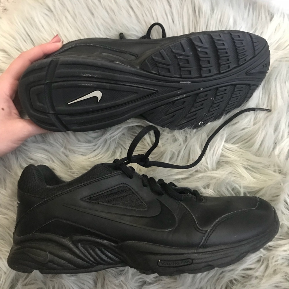 Worn less than 10 time. Nike View III